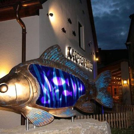 Karpfenhotel & Herrenhaus Im Gasthaus Sindel-Buckel Фойхтванґен Екстер'єр фото