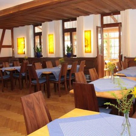 Karpfenhotel & Herrenhaus Im Gasthaus Sindel-Buckel Фойхтванґен Екстер'єр фото