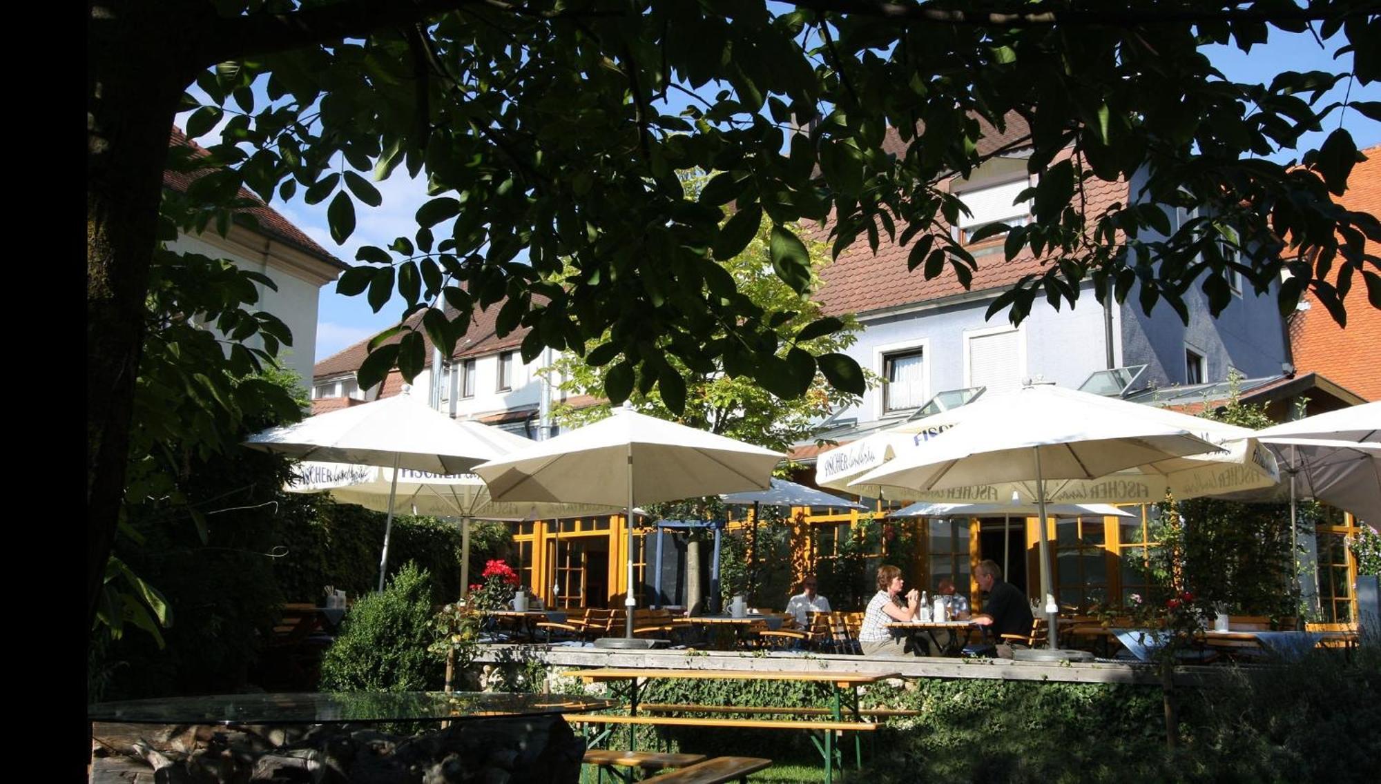 Karpfenhotel & Herrenhaus Im Gasthaus Sindel-Buckel Фойхтванґен Екстер'єр фото